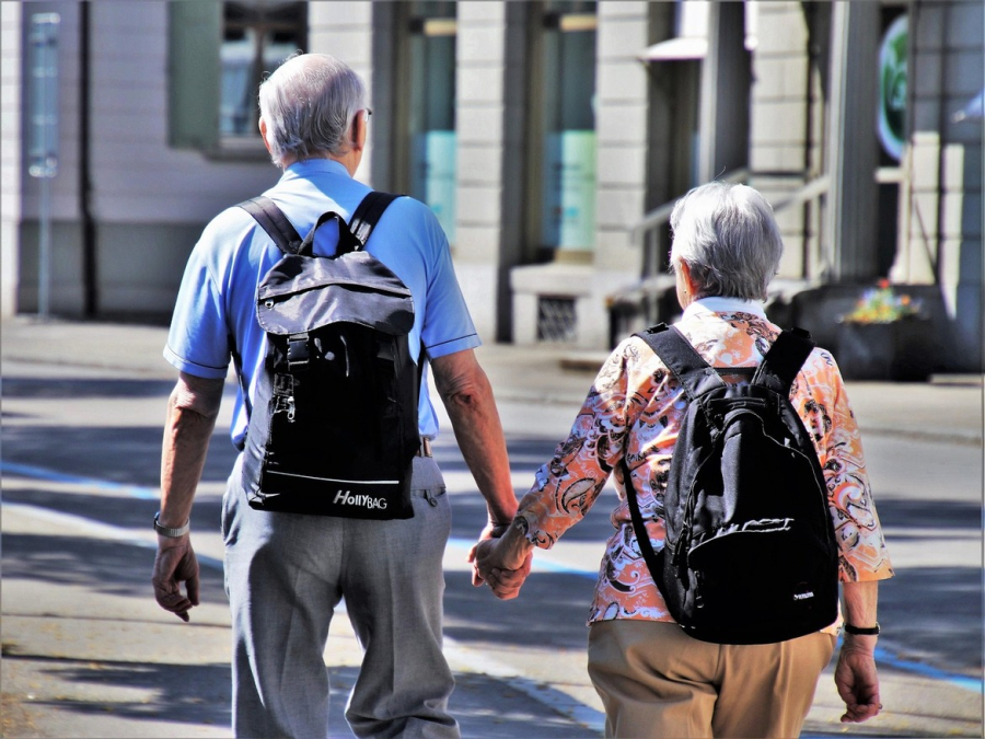 El proyecto “Acciones con valores. Hacia una sociedad y un sistema de salud más amigable con las personas mayores”, galardonado en la XI edición de los Premios Afectivo Efectivo