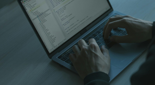 Aprender lógica programando: una experiencia docente que conecta demostraciones en lógica y pensamiento computacional