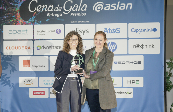 La URJC galardonada en los XVIII Premios @aslan por el proyecto "Entornos Seguros de Evaluación"