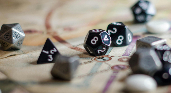 Gamificación en la formación del profesorado: la experiencia “Las cartas de los 7 reinos”